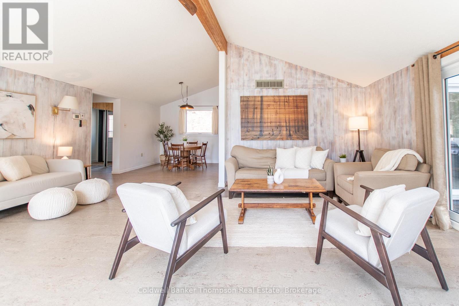 810 East Waseosa Lake Road, Huntsville, Ontario  P1H 2J4 - Photo 10 - X12437911