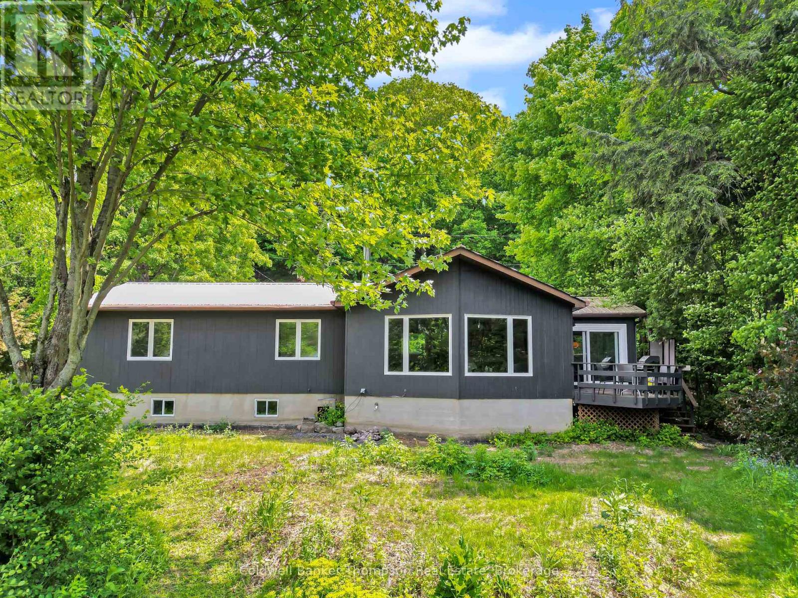 810 East Waseosa Lake Road, Huntsville, Ontario  P1H 2J4 - Photo 2 - X12437911