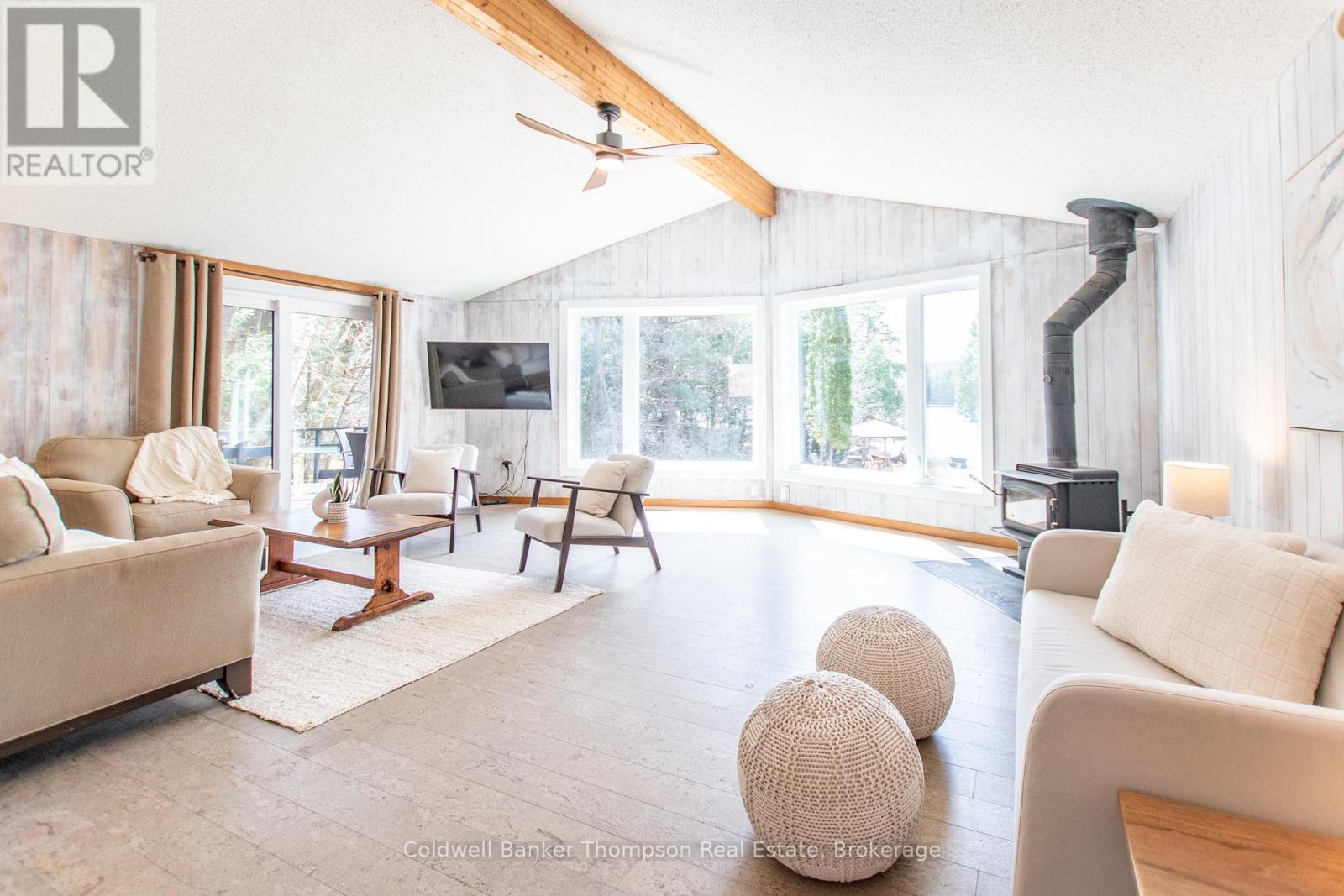 810 East Waseosa Lake Road, Huntsville, Ontario  P1H 2J4 - Photo 6 - X12437911