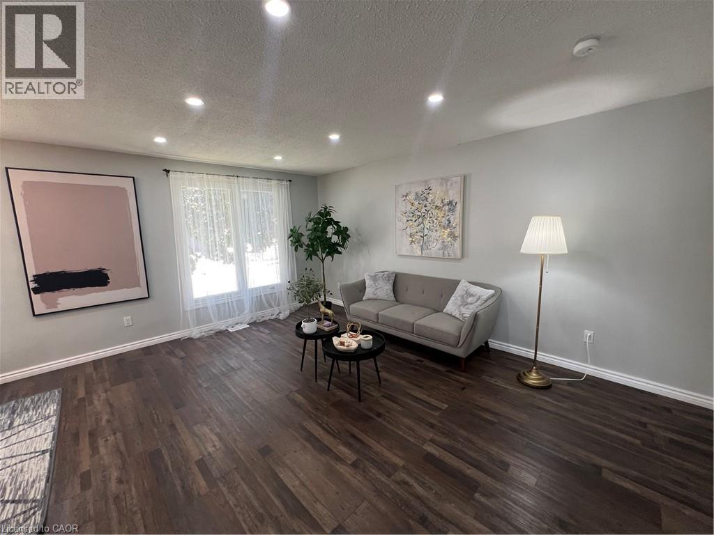 228 Lawnhurst Court, Hamilton, Ontario  L8V 4R4 - Photo 6 - 40769518
