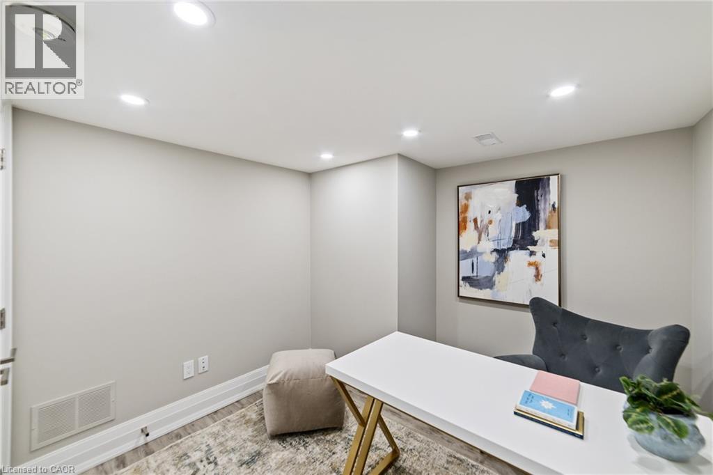 1857 Friar Tuck Court, Mississauga, Ontario  L5K 2L4 - Photo 31 - 40771518