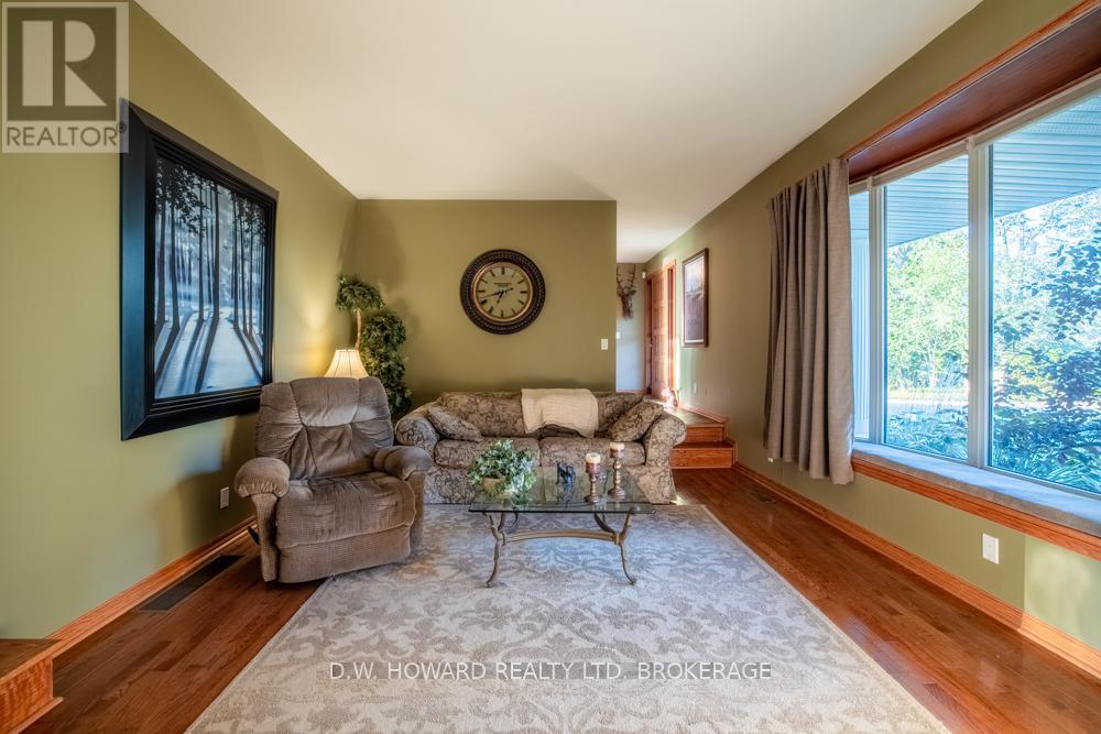 2264 Shisler Road, Fort Erie, Ontario  L0S 1S0 - Photo 9 - X12425927