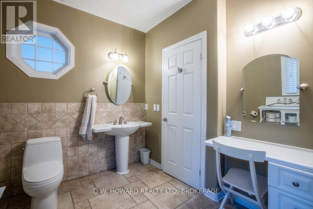 2264 Shisler Road, Fort Erie, Ontario  L0S 1S0 - Photo 7 - X12425927