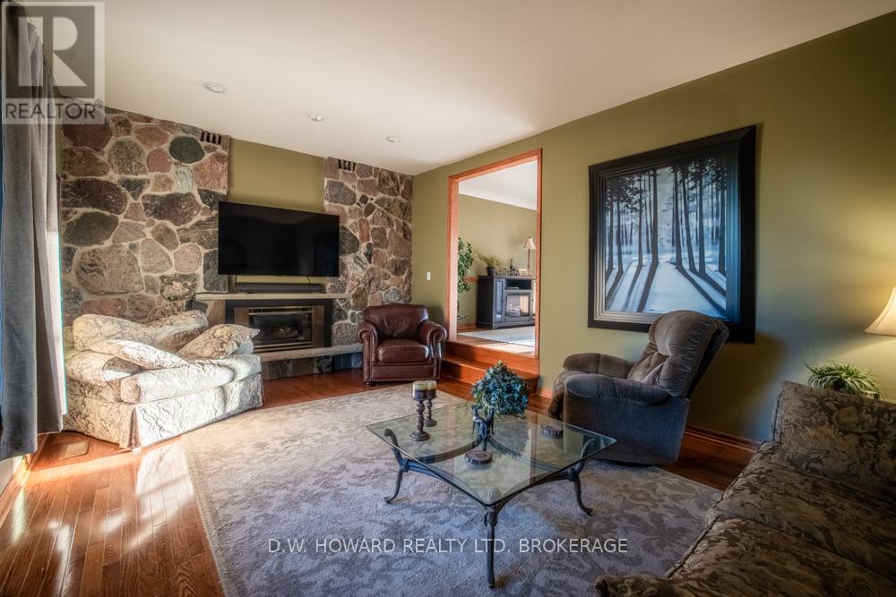 2264 Shisler Road, Fort Erie, Ontario  L0S 1S0 - Photo 8 - X12425927