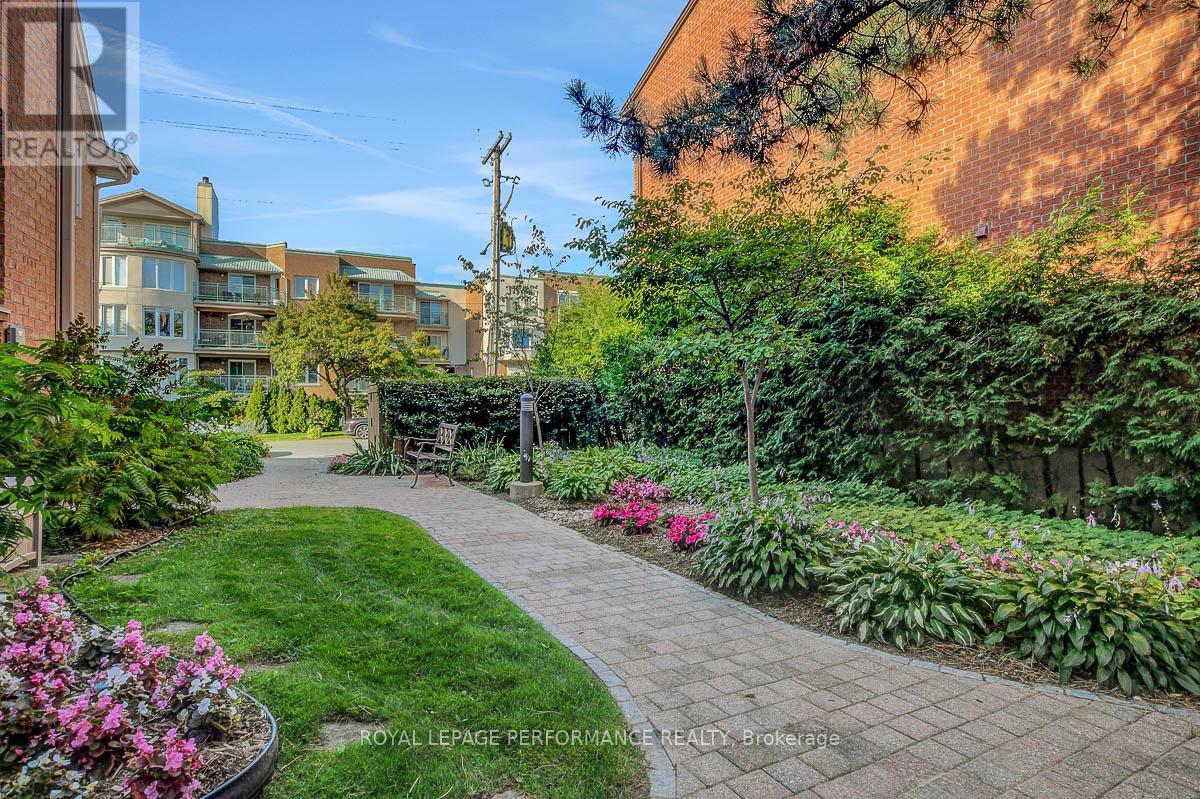 3 - 2 Columbus Avenue, Ottawa, Ontario  K1K 1R3 - Photo 40 - X12437821