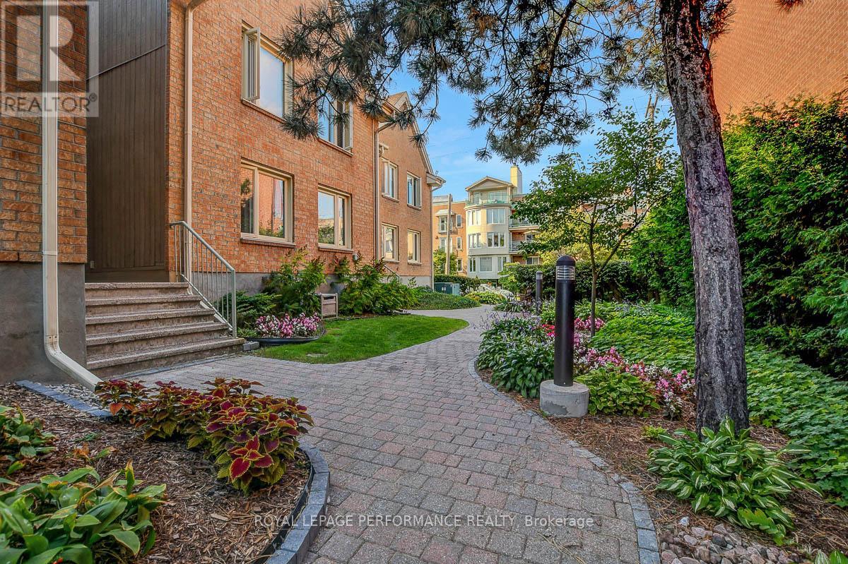 3 - 2 Columbus Avenue, Ottawa, Ontario  K1K 1R3 - Photo 41 - X12437821