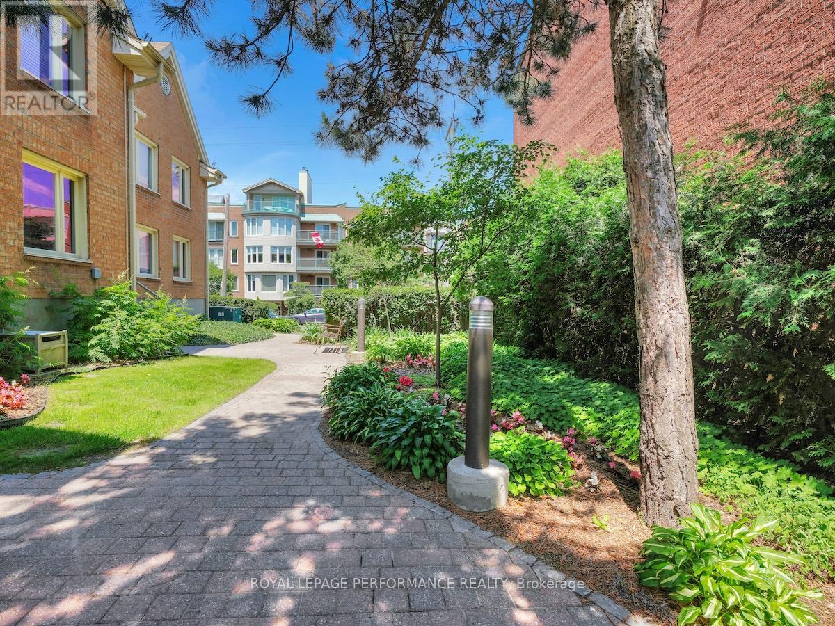 3 - 2 Columbus Avenue, Ottawa, Ontario  K1K 1R3 - Photo 43 - X12437821