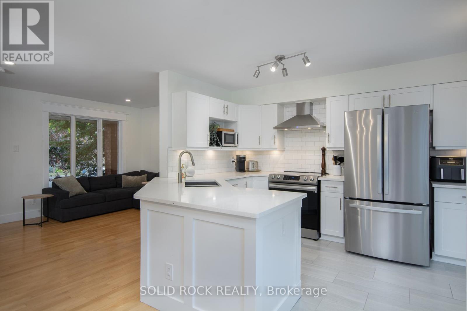 119 Kincardine Drive, Ottawa, Ontario  K2V 1B1 - Photo 15 - X12437854