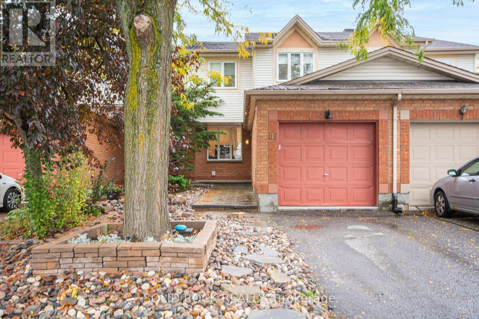 119 Kincardine Drive, Ottawa, Ontario  K2V 1B1 - Photo 3 - X12437854