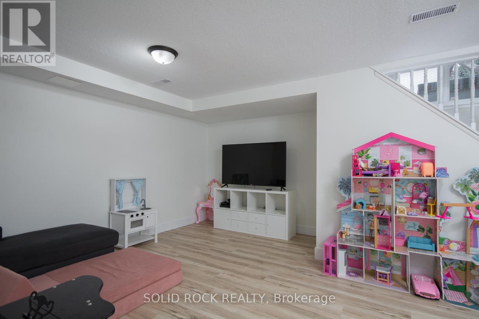 119 Kincardine Drive, Ottawa, Ontario  K2V 1B1 - Photo 31 - X12437854