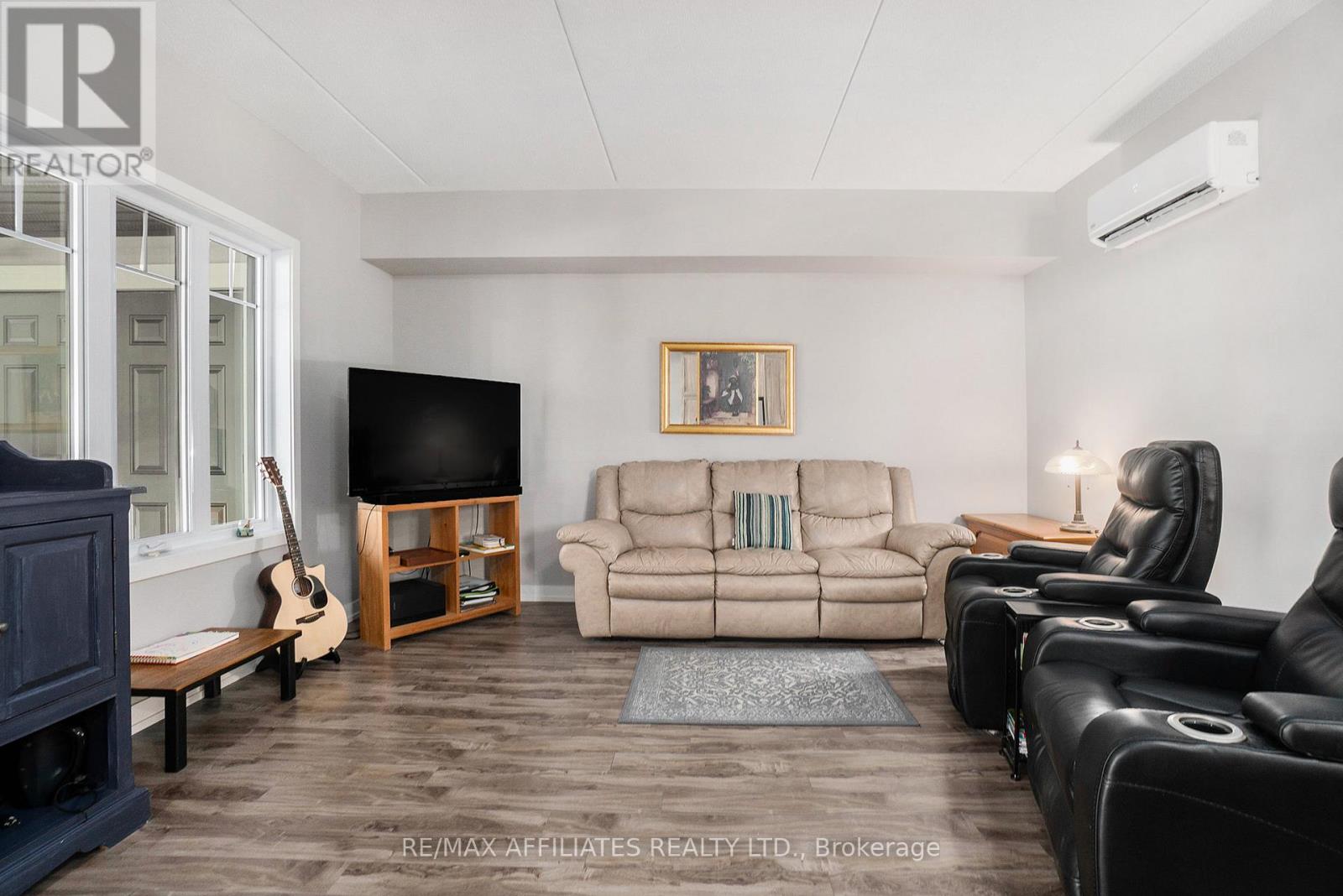 401 - 99 St-Moritz Trail, Russell, Ontario  K0A 1W0 - Photo 14 - X12437898