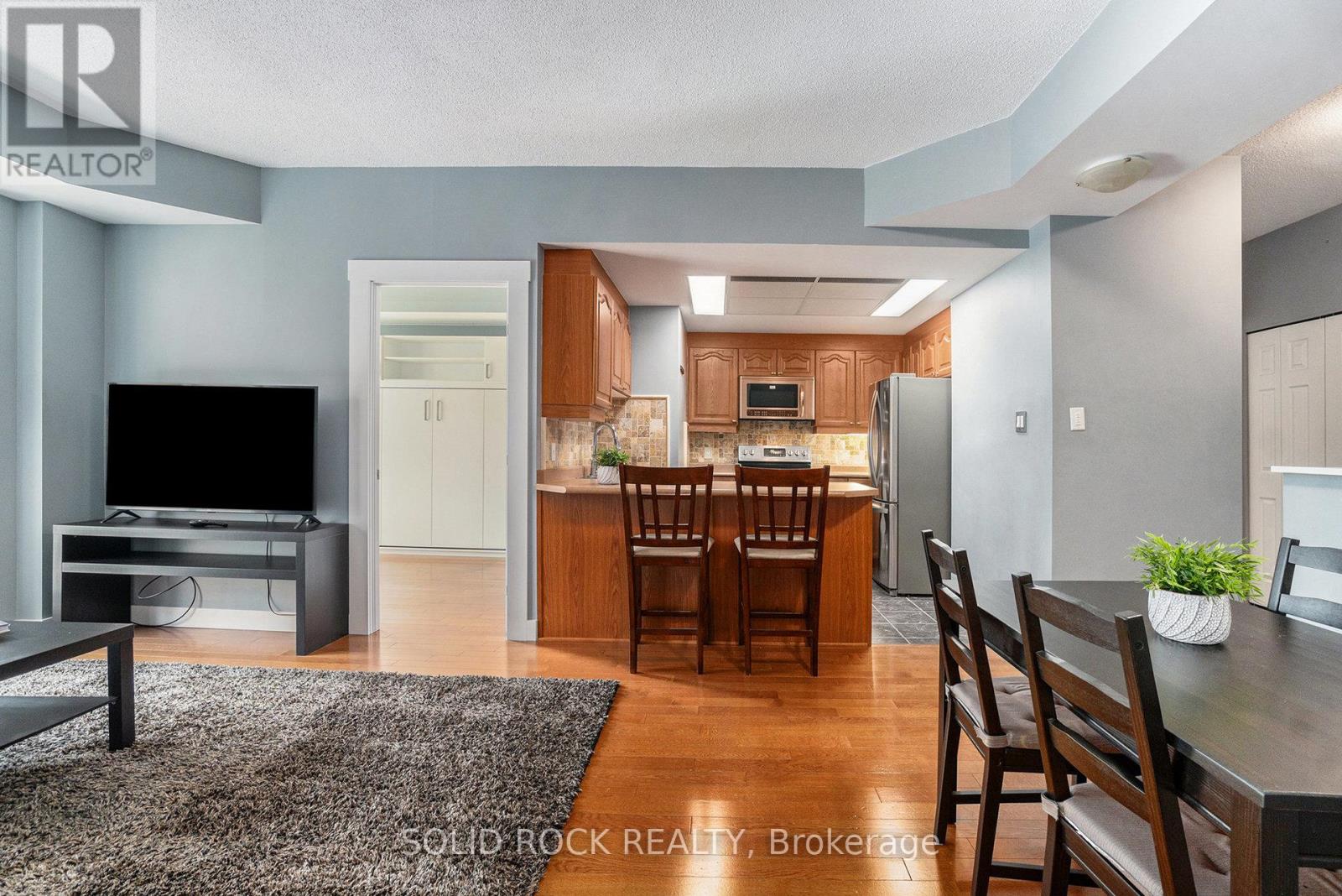 202 - 134 York Street, Ottawa, Ontario  K1N 1K8 - Photo 6 - X12437918