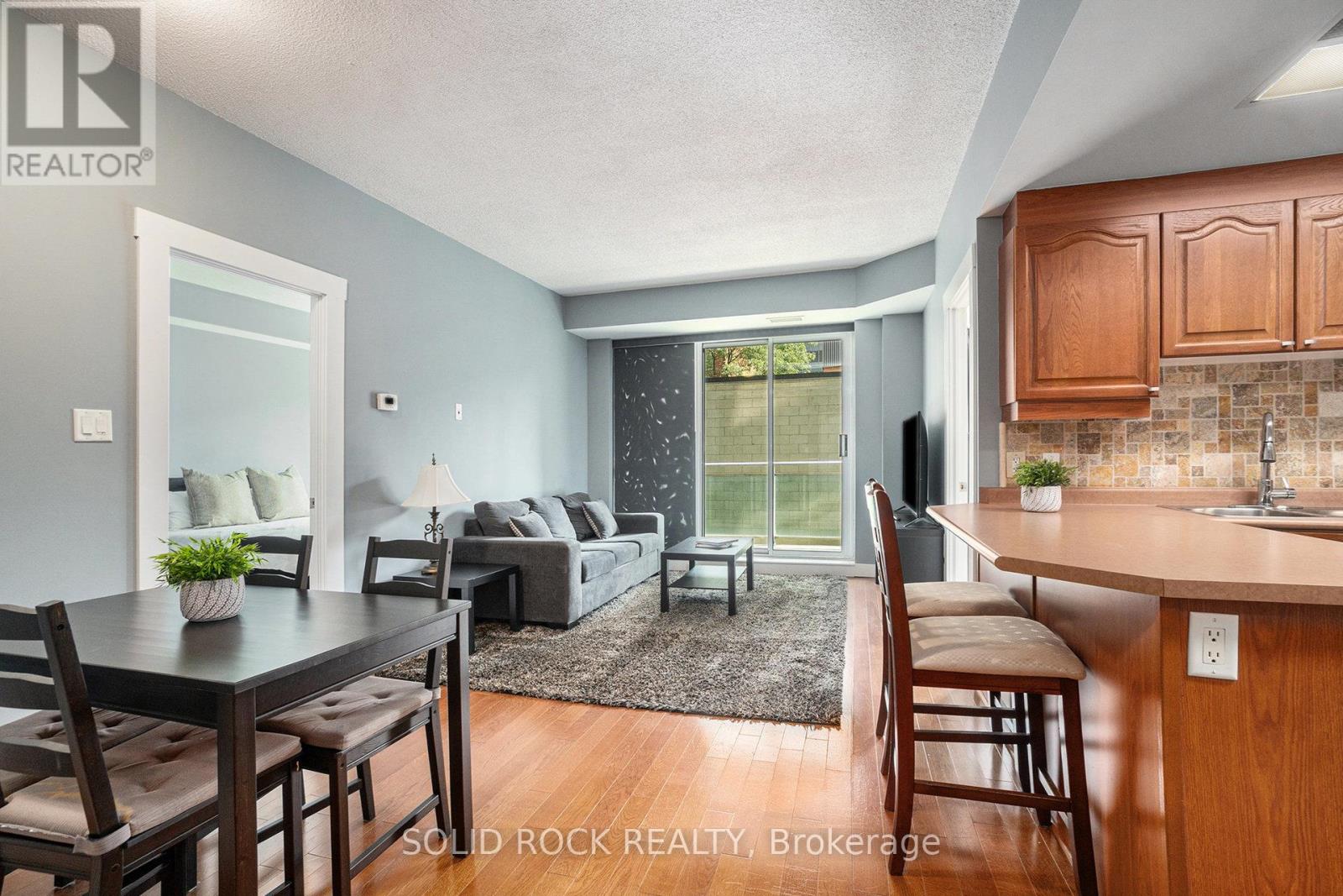 202 - 134 York Street, Ottawa, Ontario  K1N 1K8 - Photo 8 - X12437918