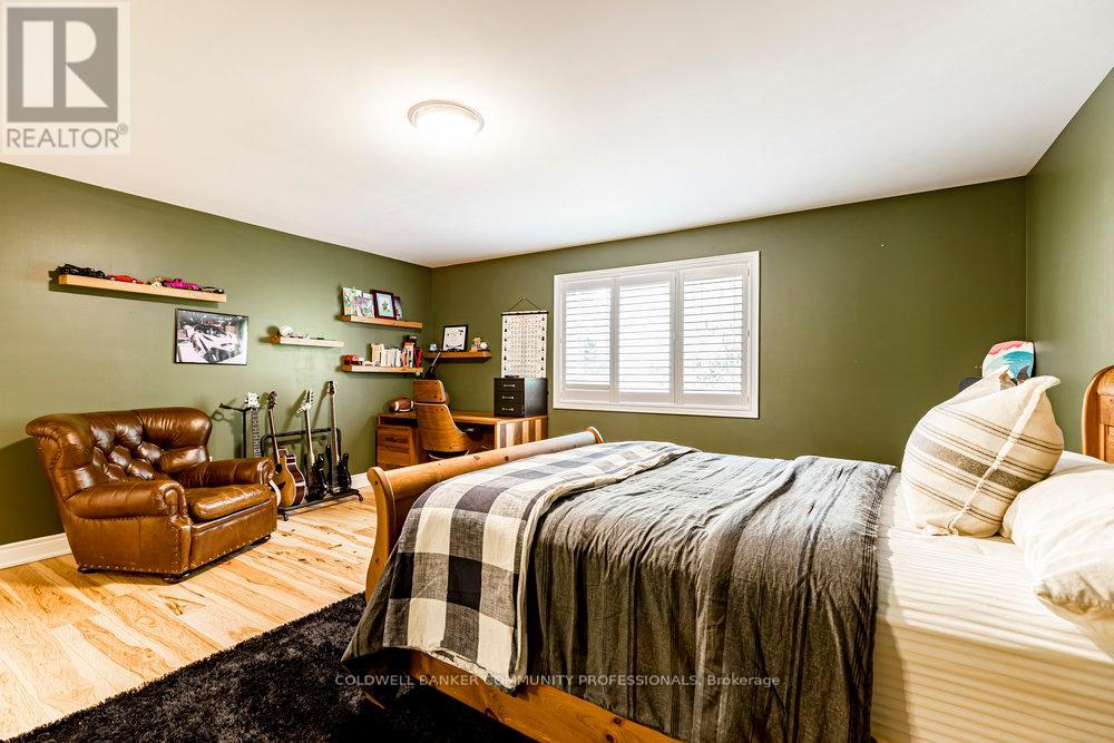 60 Parker Avenue, Hamilton, Ontario  L9G 1A7 - Photo 23 - X12392539