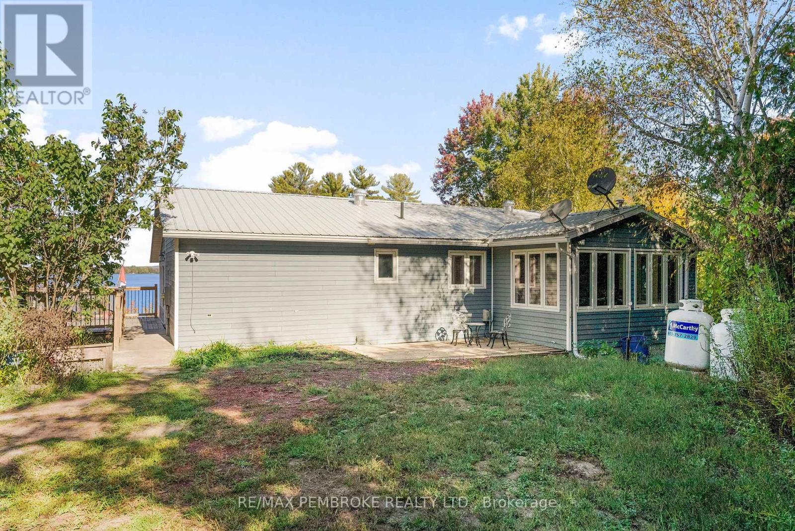 204b Hawkins Drive, Killaloe, Ontario  K0J 2A0 - Photo 3 - X12437840