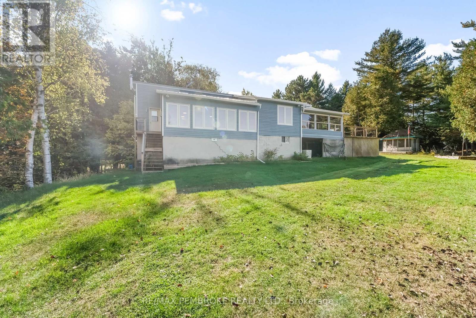204b Hawkins Drive, Killaloe, Ontario  K0J 2A0 - Photo 32 - X12437840