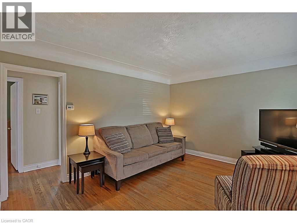 606 Brucedale Avenue E Unit# Upper Lvl, Hamilton, Ontario  L8V 1P5 - Photo 4 - 40775028