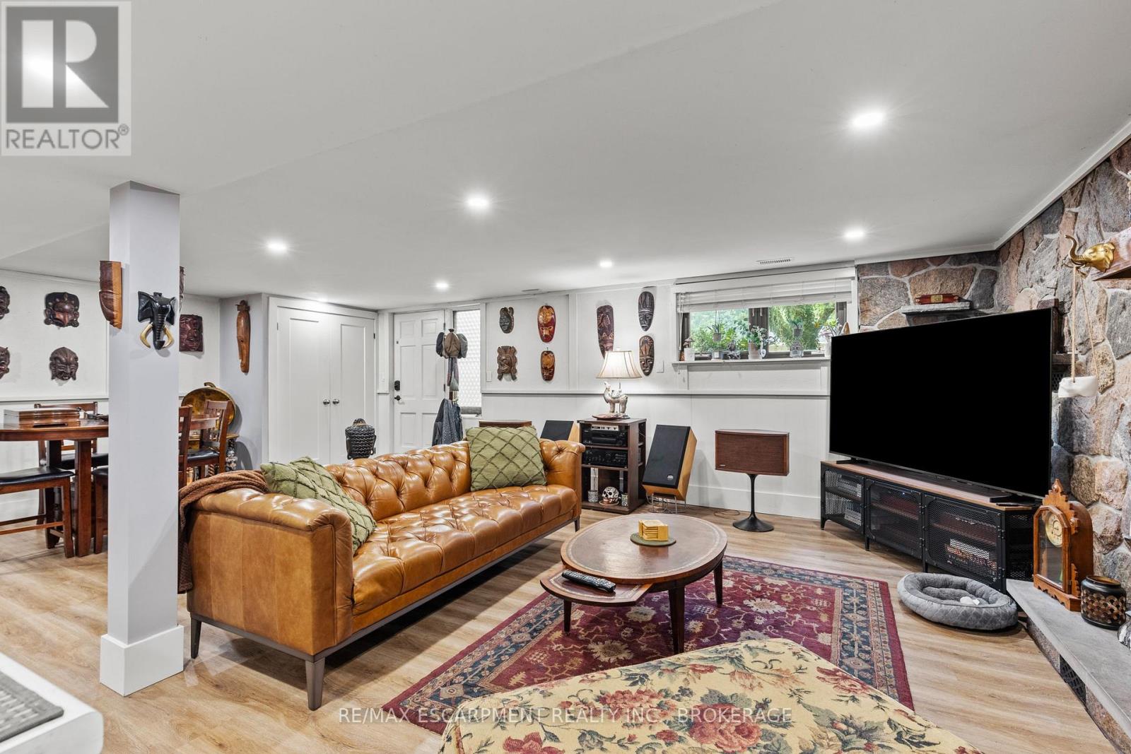 4252 William Street, Lincoln (Beamsville), Ontario  L0R 1B0 - Photo 13 - X12437883