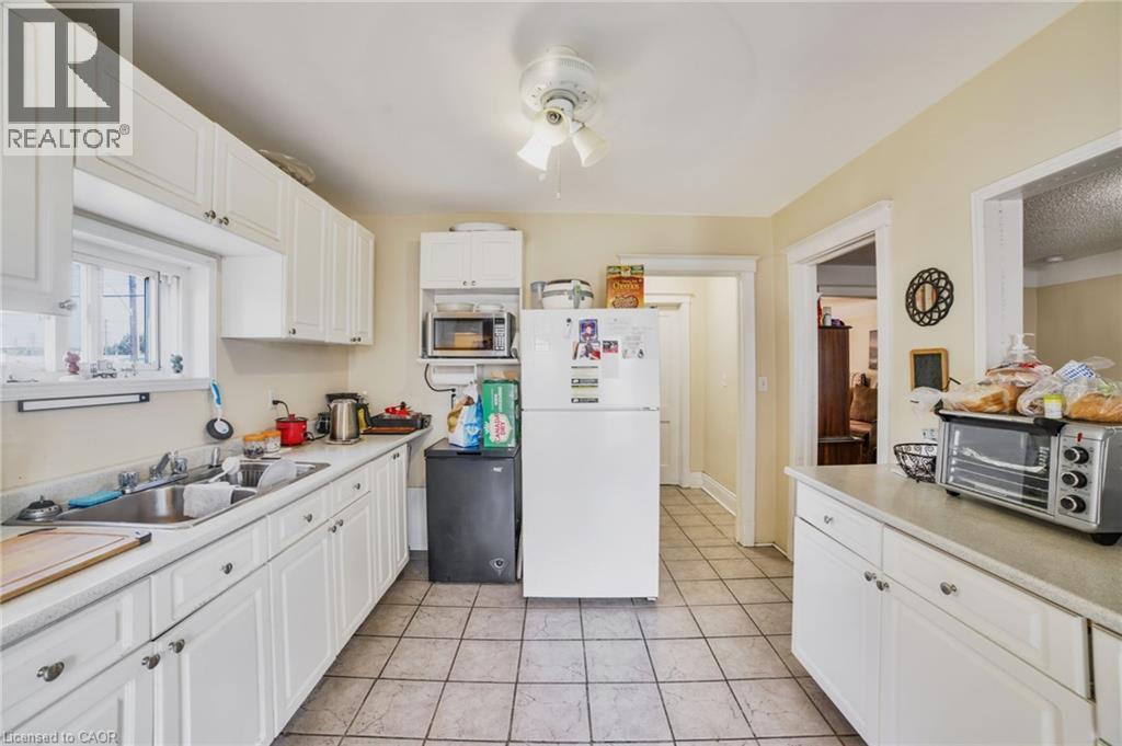 20 Gertrude Street, Hamilton, Ontario  L8L 4B8 - Photo 7 - 40740384