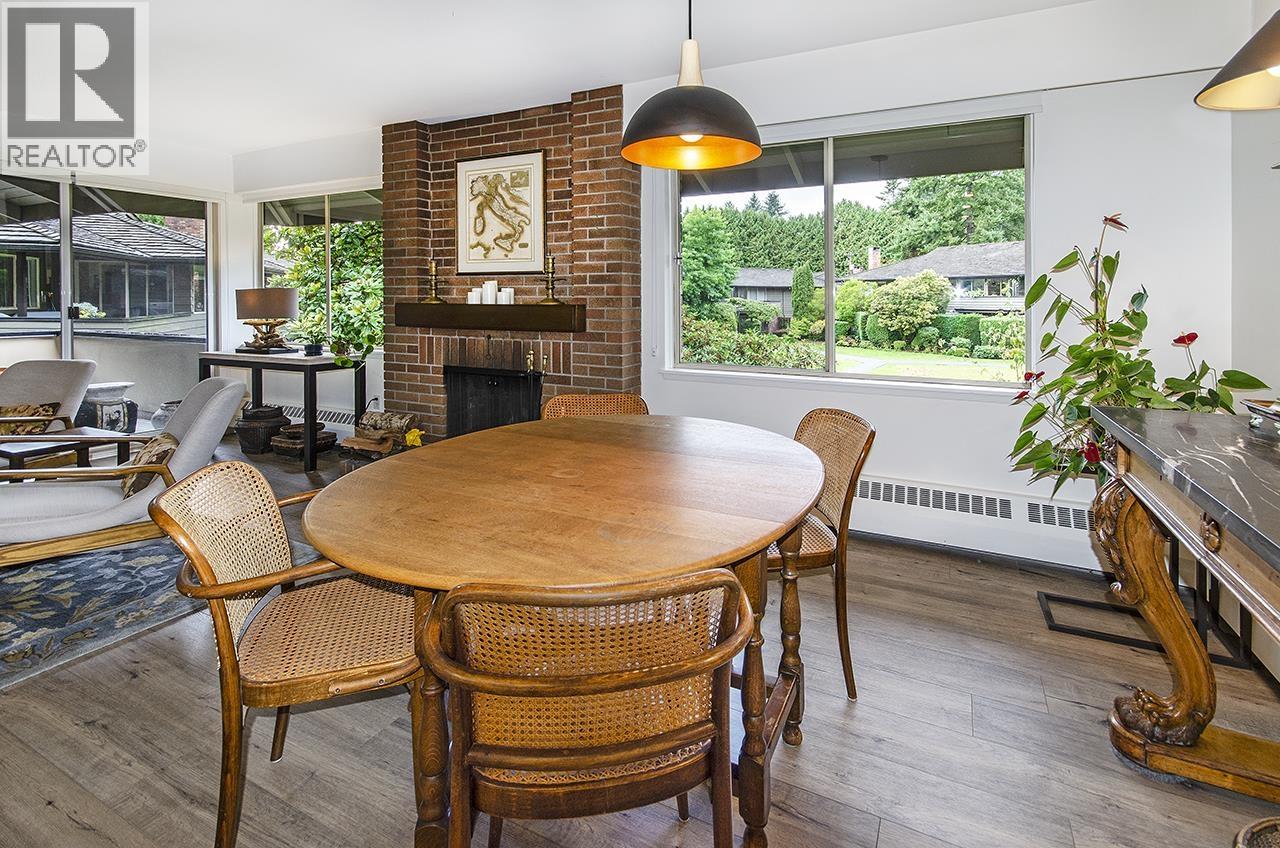 211 235 Keith Road, West Vancouver, British Columbia  V7T 1L5 - Photo 4 - R3053872