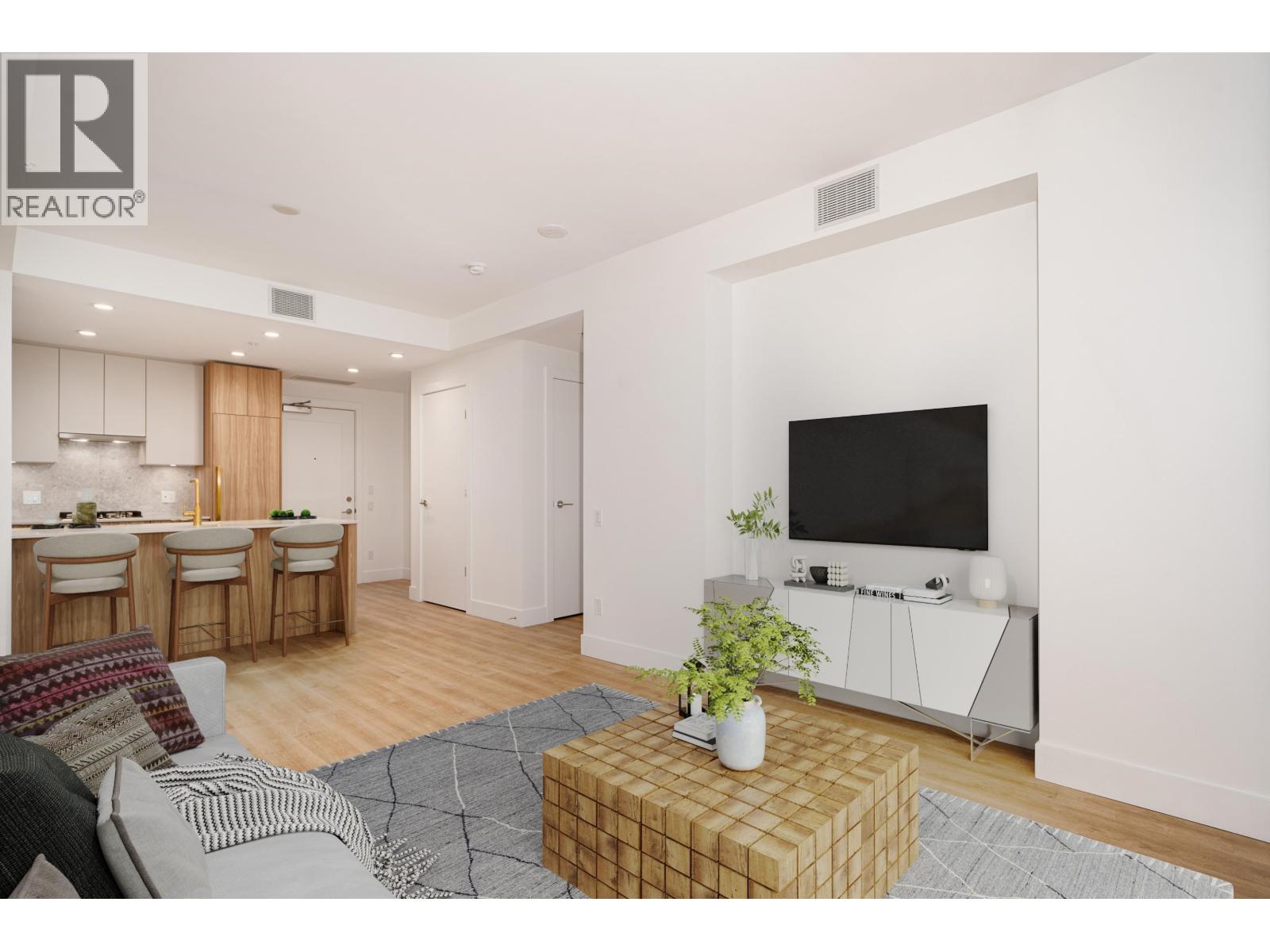 202 2325 EMERY COURT, North Vancouver, British Columbia