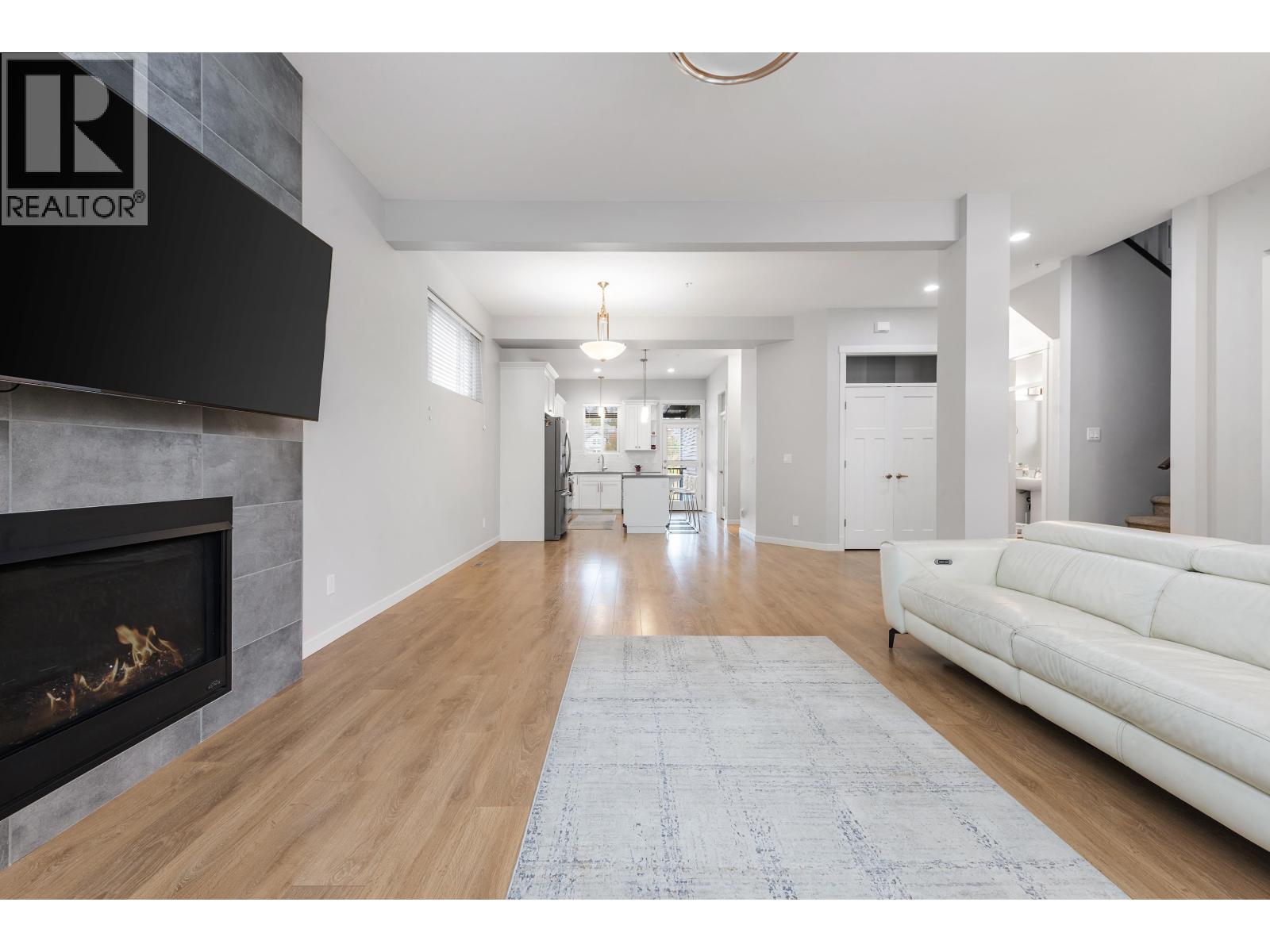 24375 112 Avenue, Maple Ridge, British Columbia  V2W 0H4 - Photo 3 - R3053806