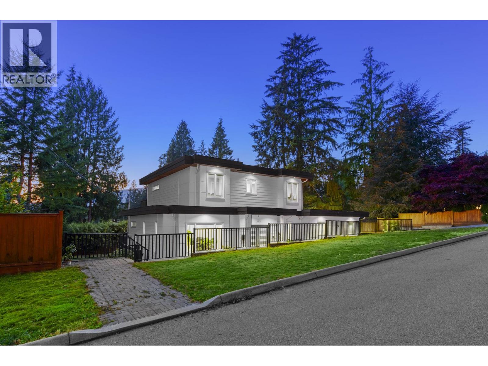 4935 CEDARCREST AVENUE, North Vancouver, British Columbia