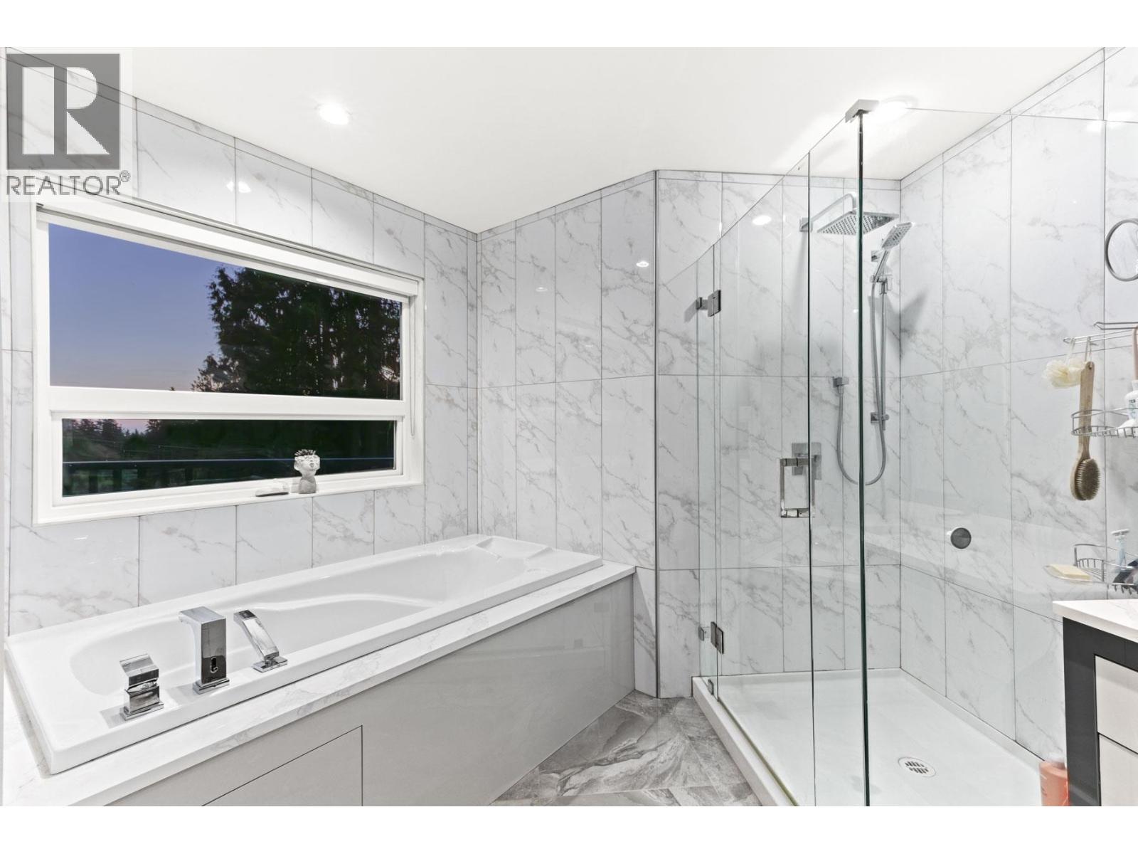 4935 Cedarcrest Avenue, North Vancouver, British Columbia  V7R 3R7 - Photo 26 - R3053879