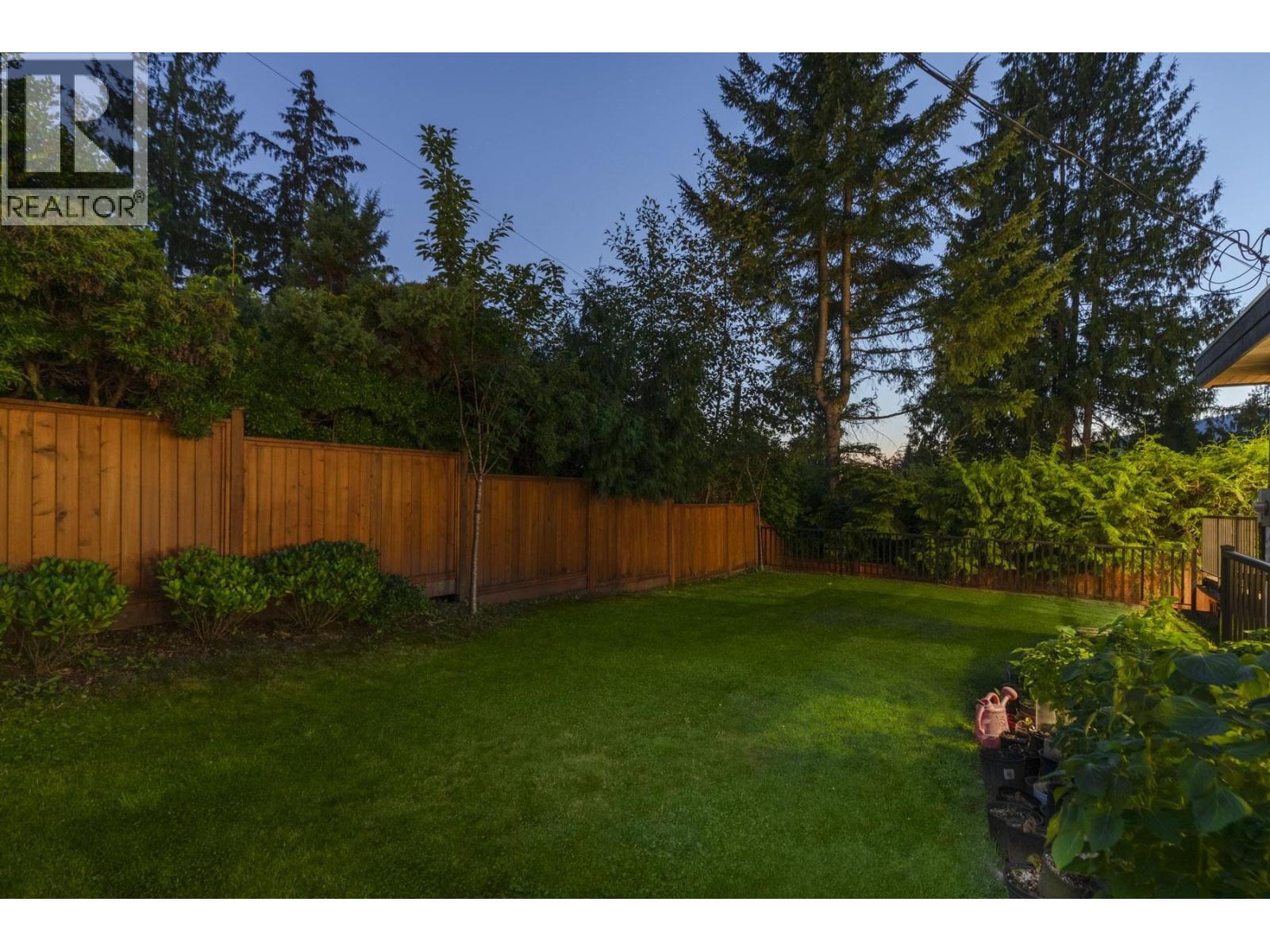 4935 Cedarcrest Avenue, North Vancouver, British Columbia  V7R 3R7 - Photo 33 - R3053879