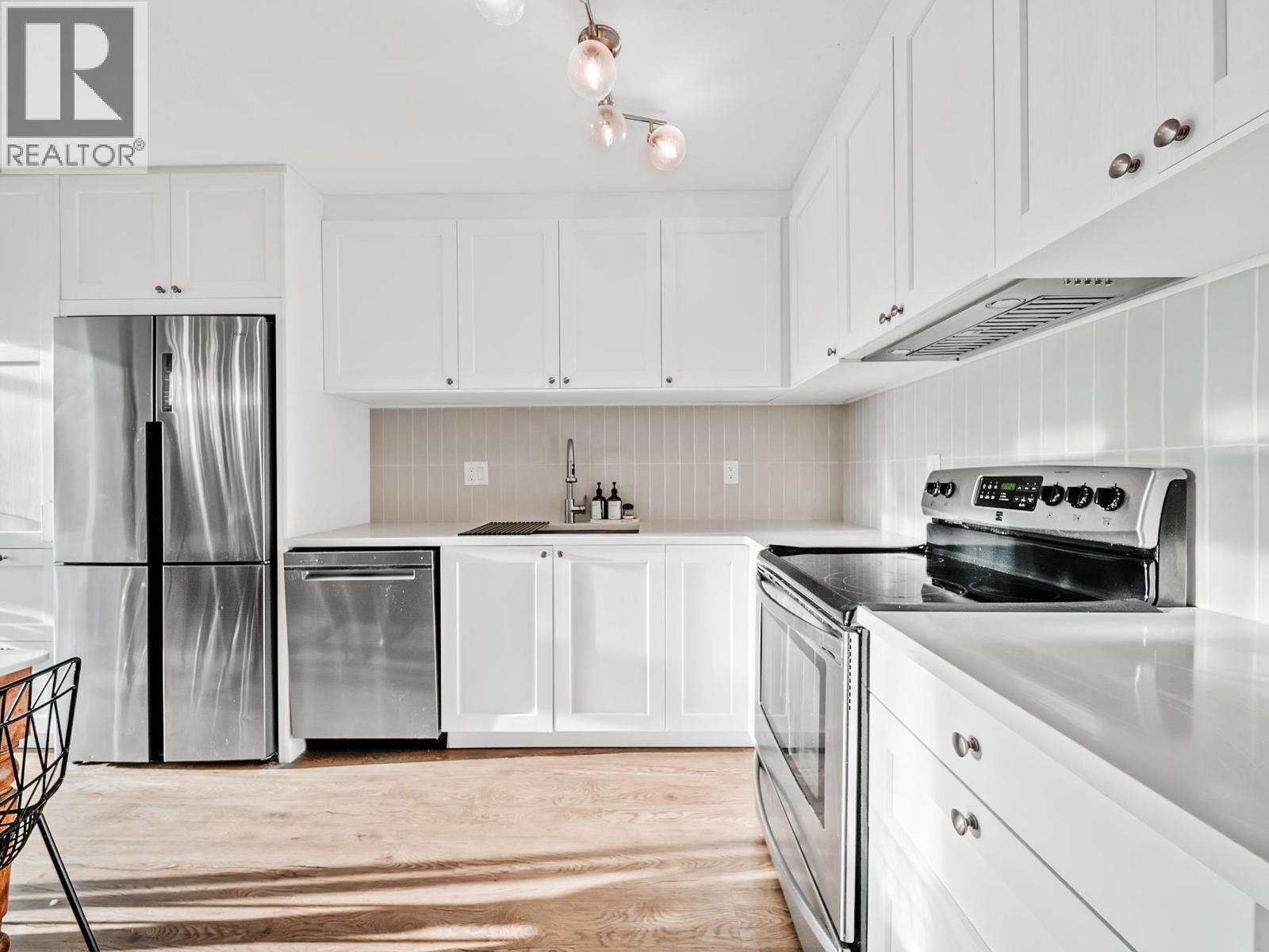 2509 BURIAN DRIVE, Coquitlam, British Columbia
