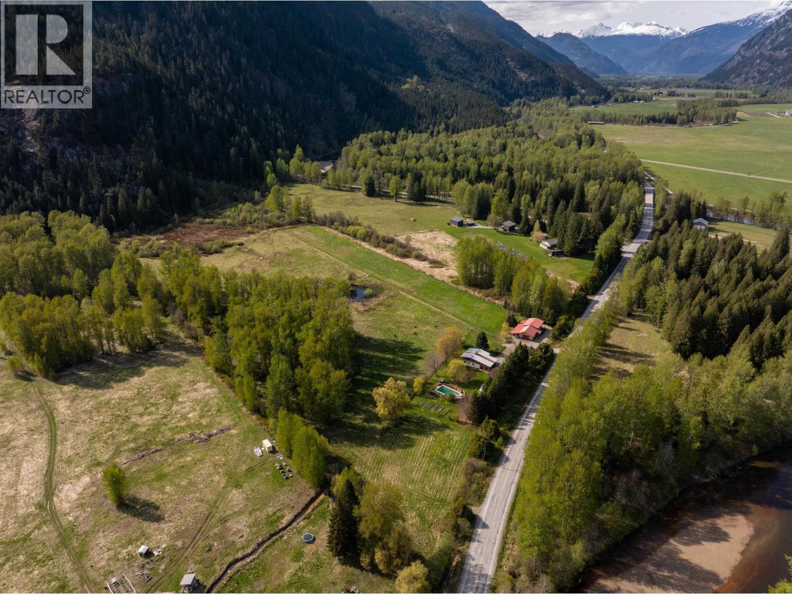 7869 PEMBERTON MEADOWS ROAD, Pemberton, British Columbia