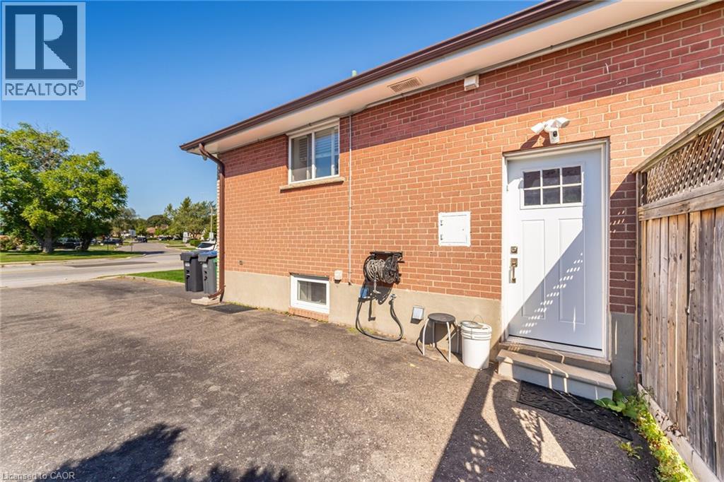 61 Avondale Boulevard, Brampton, Ontario  L6T 1H1 - Photo 24 - 40775446