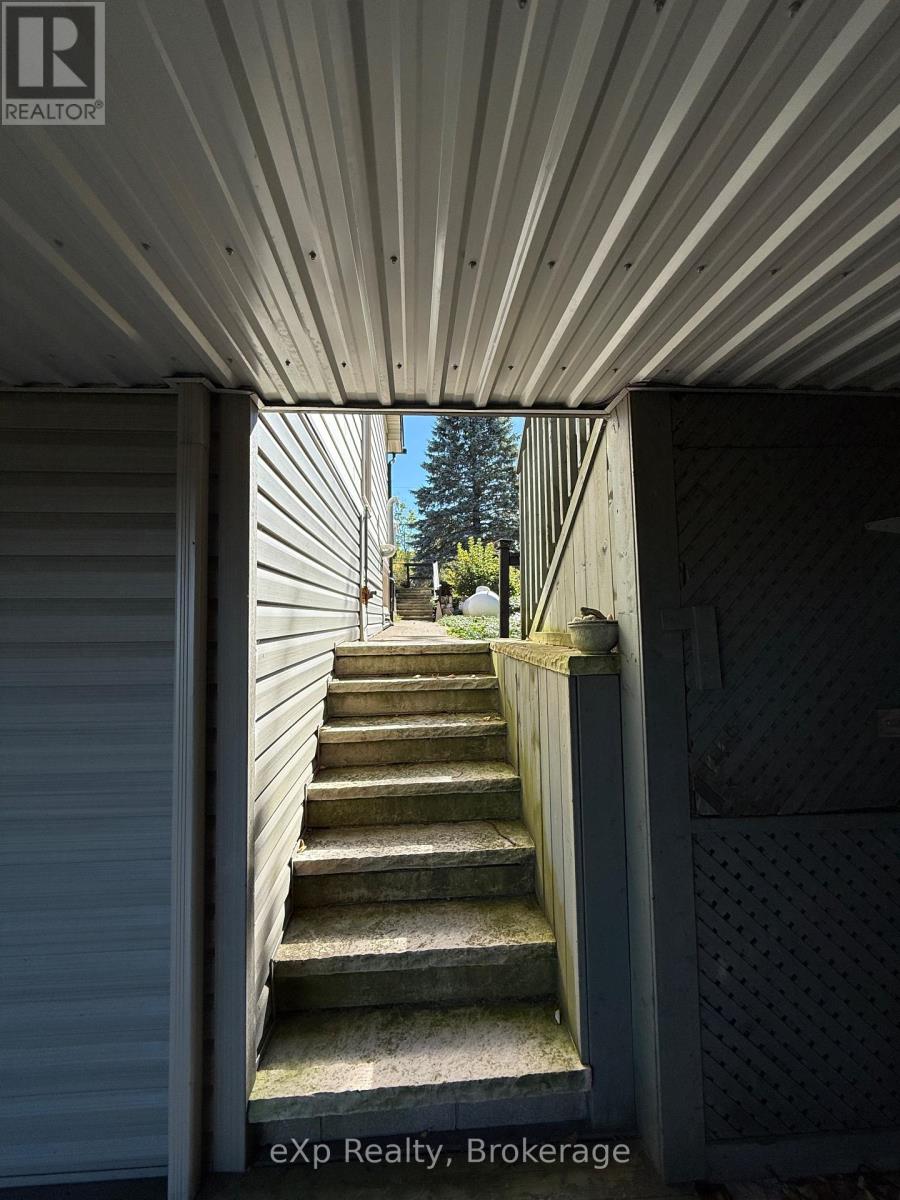 502435 Grey Road 1 Road, Georgian Bluffs, Ontario  N0H 2T0 - Photo 40 - X12363365