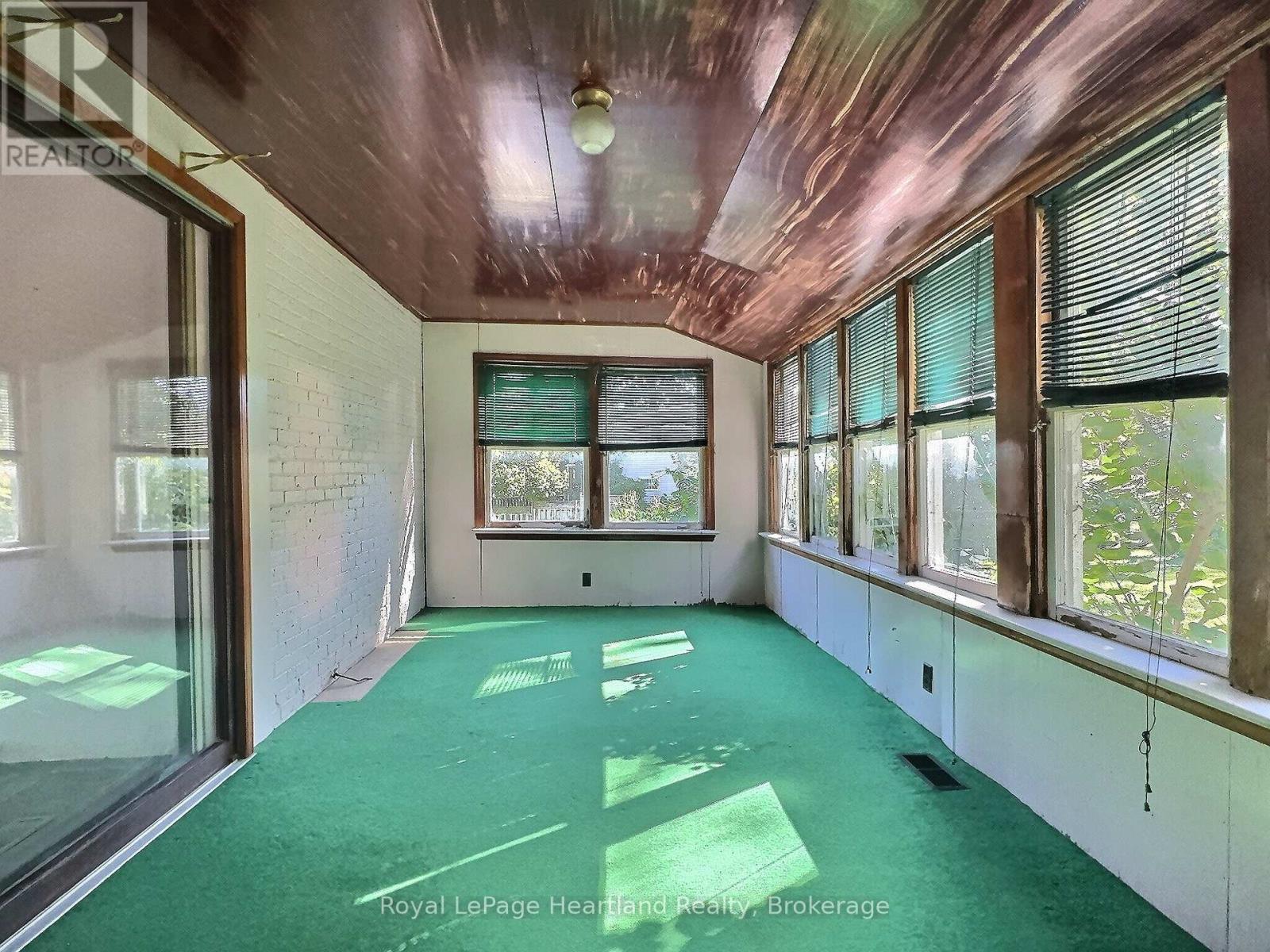 34 Main Street S, South Huron, Ontario  N0M 1S1 - Photo 20 - X12416054