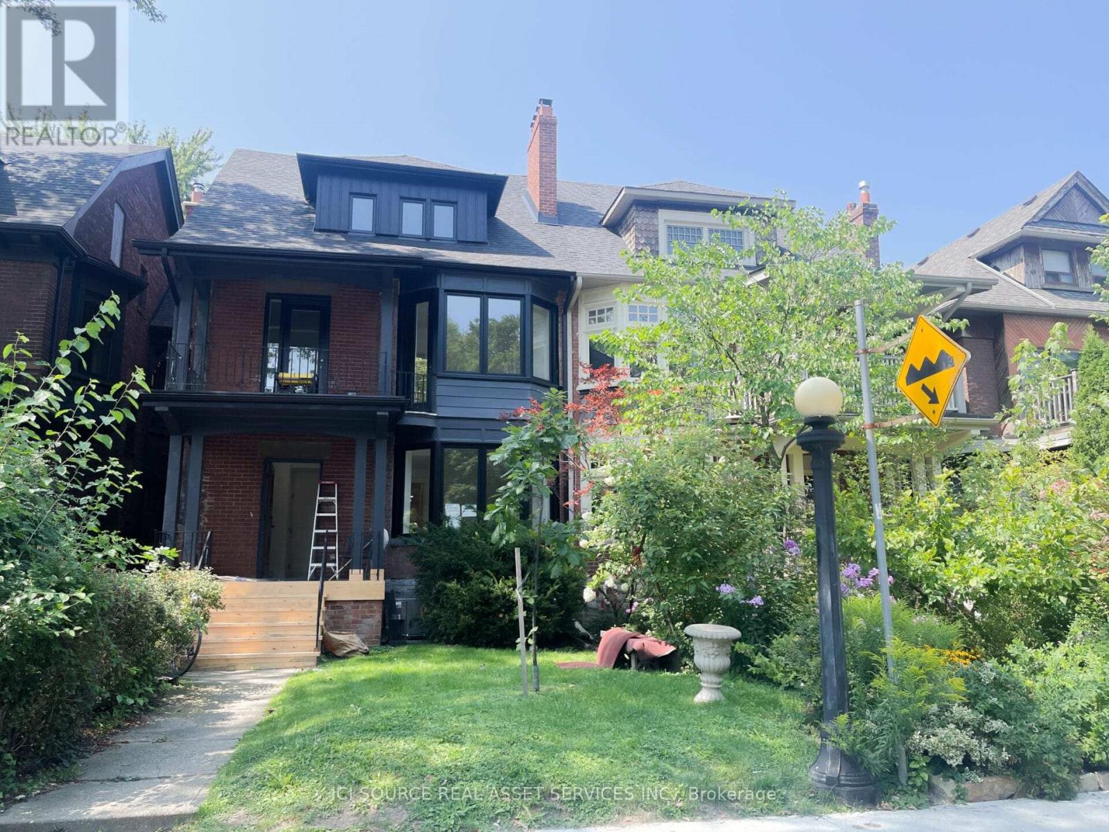 2 - 474 PALMERSTON BOULEVARD, Toronto, Ontario