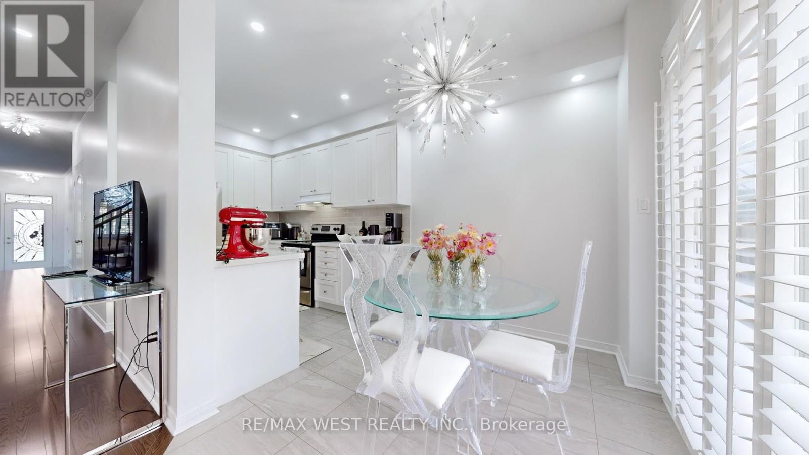 28 Yellowknife Road, Brampton, Ontario  L6R 3X3 - Photo 16 - W12365056