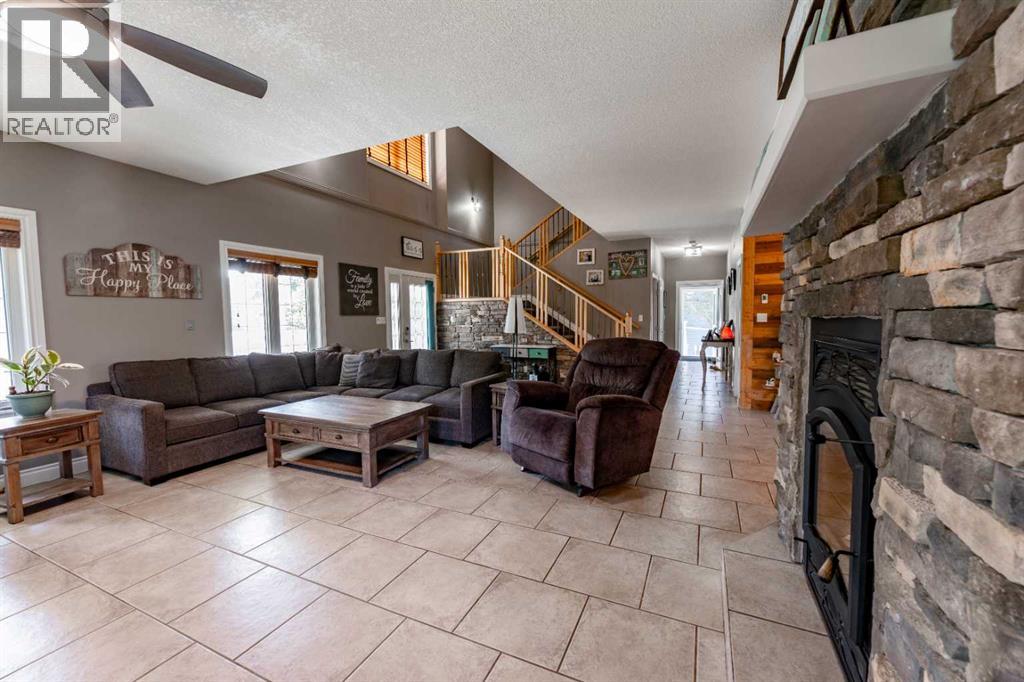 6, 24426 East River Road, Hinton, Alberta  T7V 1X7 - Photo 5 - A2254750