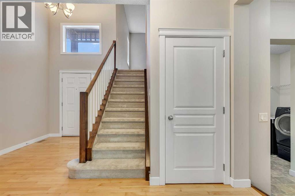 15 New Brighton Close Se, Calgary, Alberta  T2Z 0E4 - Photo 5 - A2258962