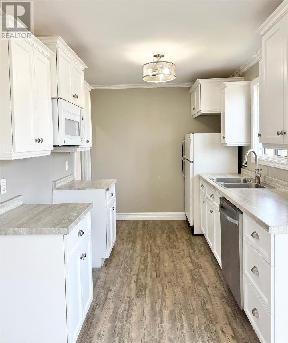 363 Memorial Drive, Clarenvile, Newfoundland & Labrador  A5A 1R9 - Photo 4 - 1286545