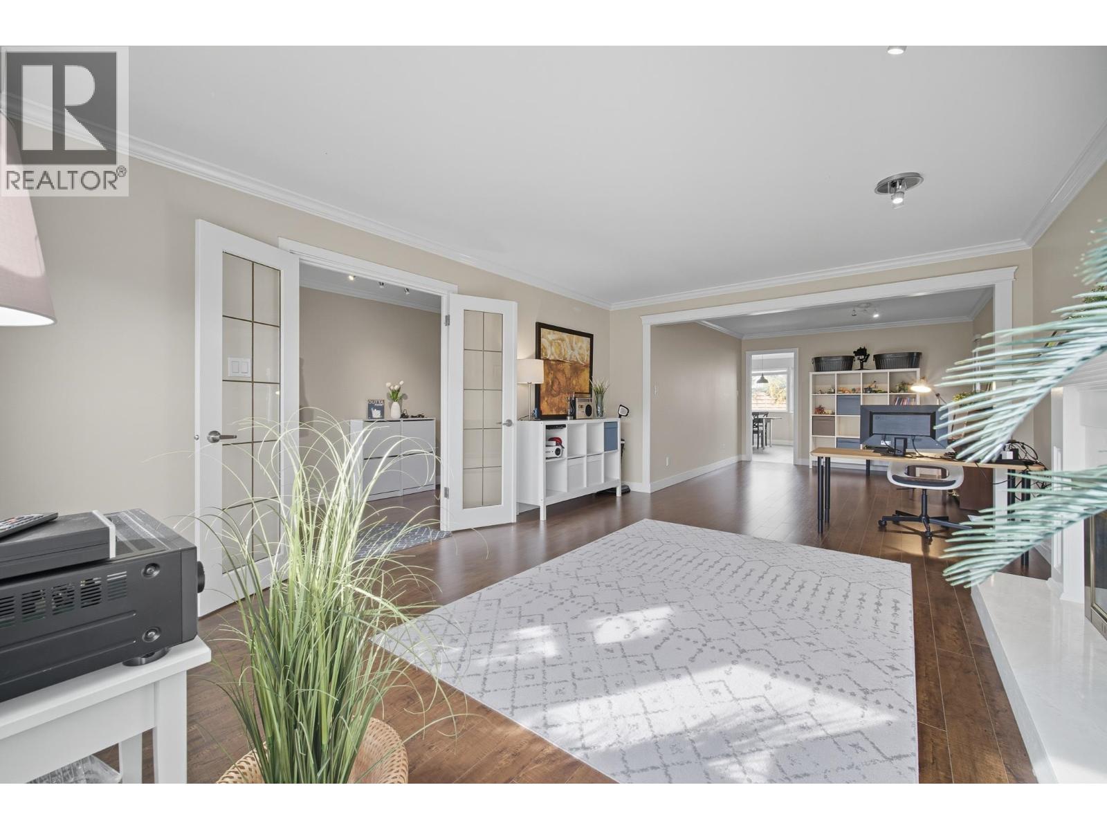 5571 Pearl Court, Richmond, British Columbia  V7C 5E5 - Photo 2 - R3053727
