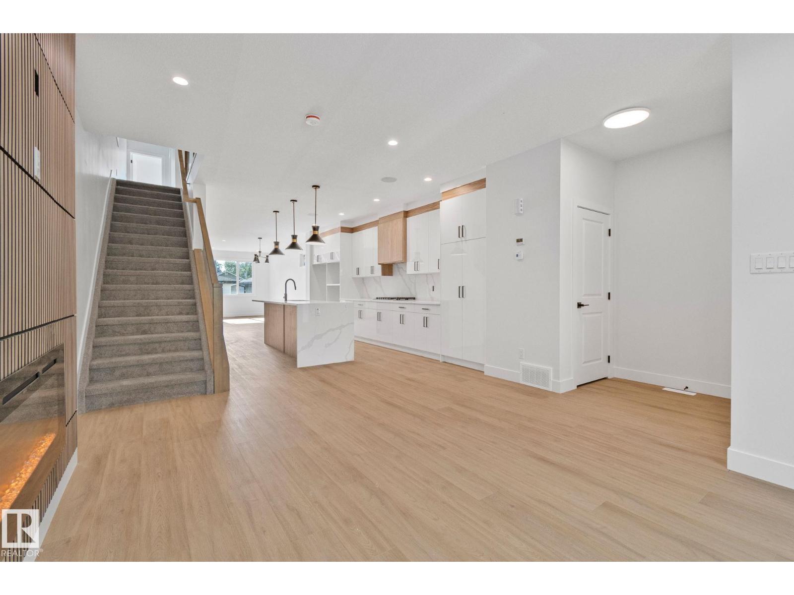 11140 126 St E Nw, Edmonton, Alberta  T5M 0P9 - Photo 11 - E4436426