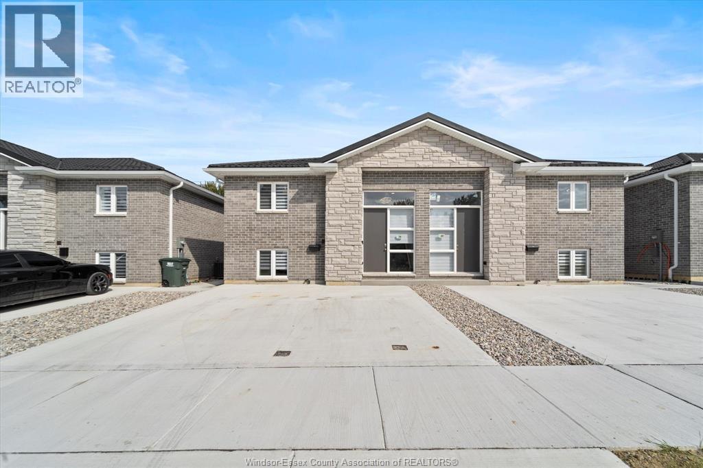 MLS# 25024999: 50 MAPLE, Kingsville, Canada
