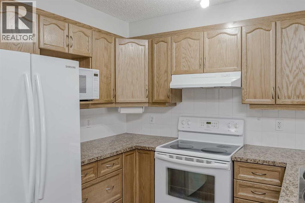 2205, 5200 44 Avenue Ne, Calgary, Alberta  T1Y 7L4 - Photo 2 - A2261182