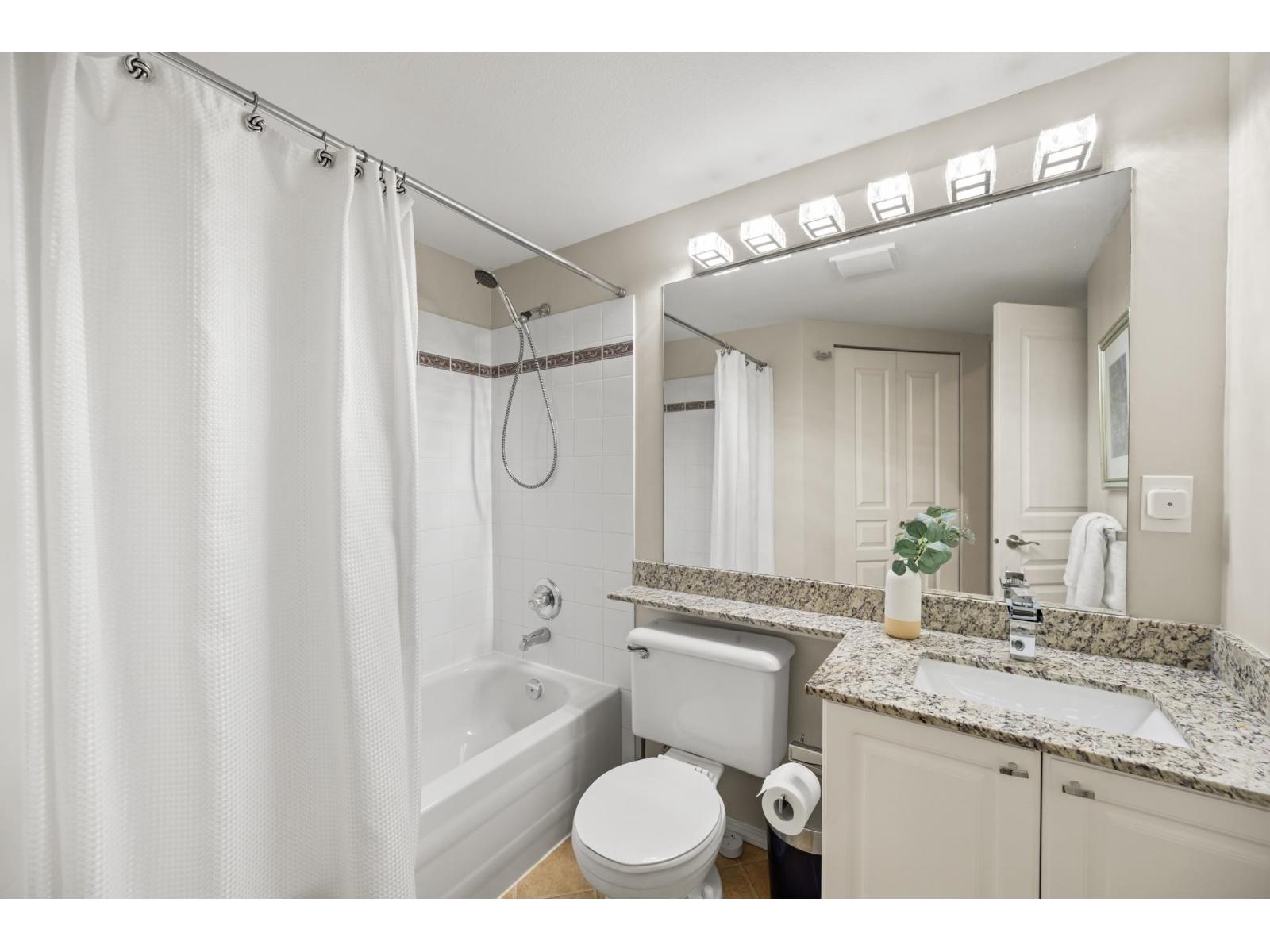 219 9979 140 Street, Surrey, British Columbia  V3T 5W2 - Photo 19 - R3053010