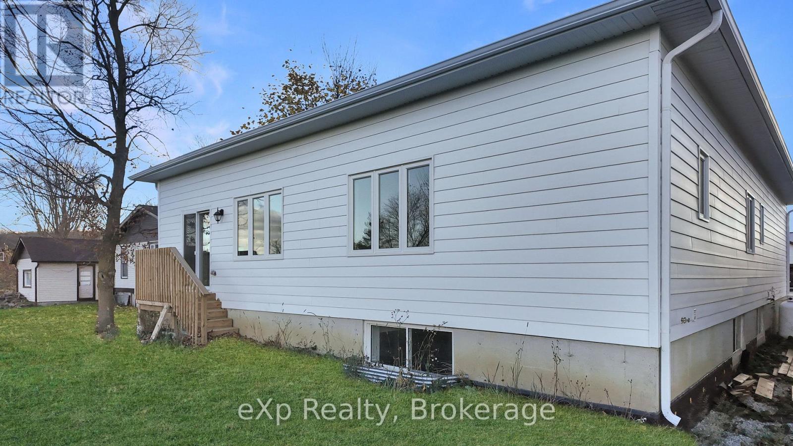 221 Forler Street, West Grey, Ontario  N0G 2M0 - Photo 39 - X12437997