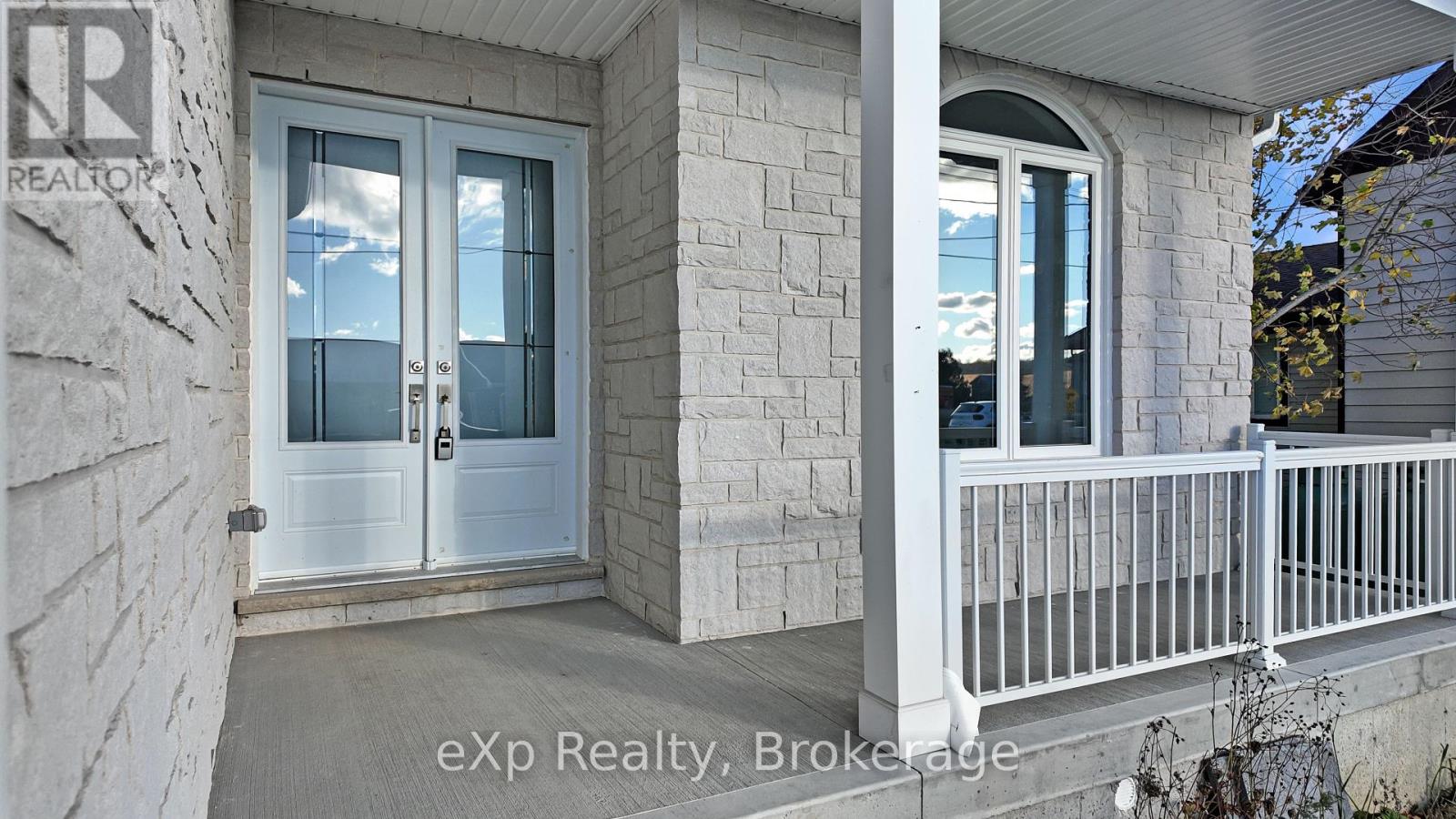 221 Forler Street, West Grey, Ontario  N0G 2M0 - Photo 4 - X12437997
