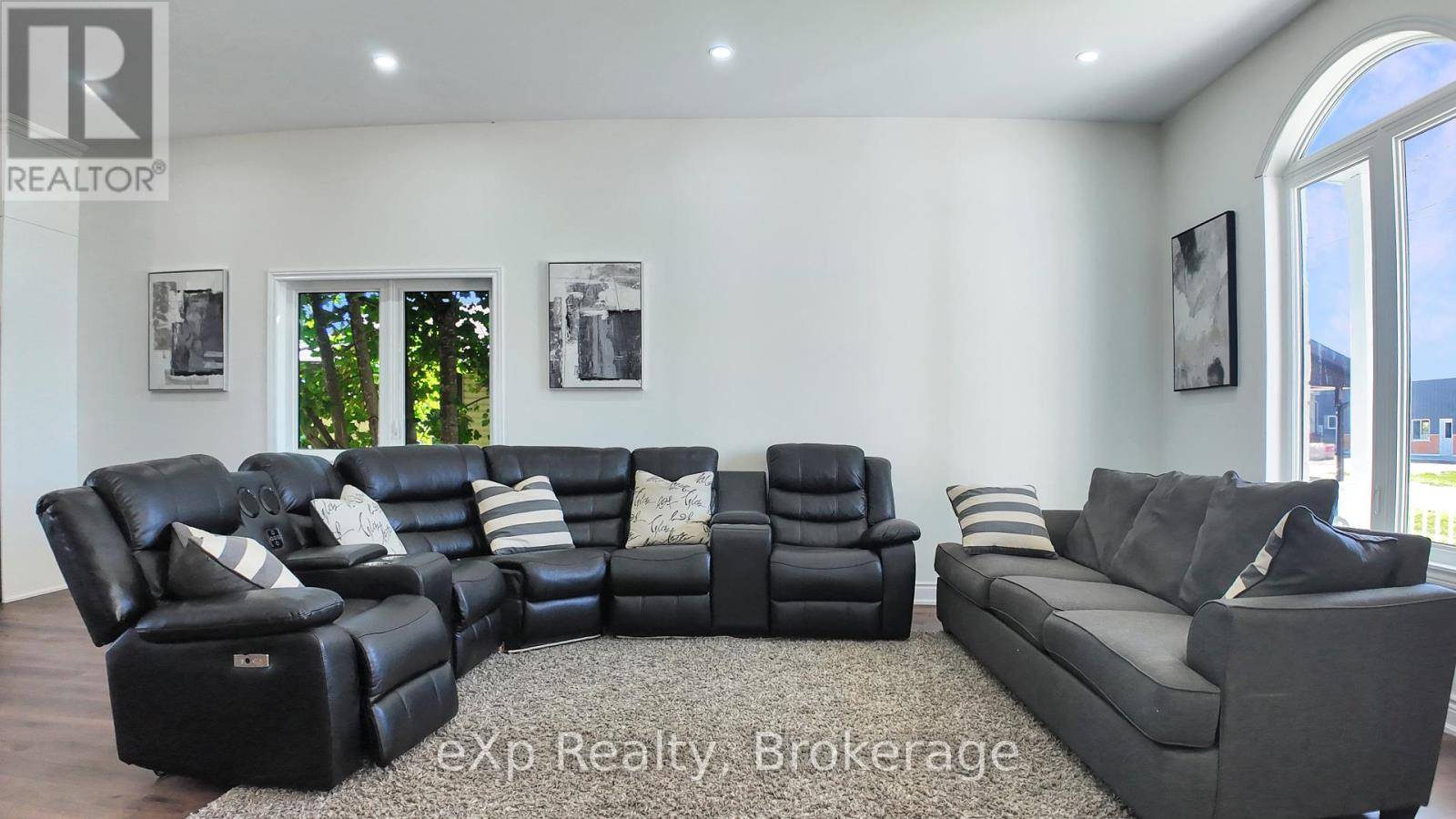 221 Forler Street, West Grey, Ontario  N0G 2M0 - Photo 6 - X12437997