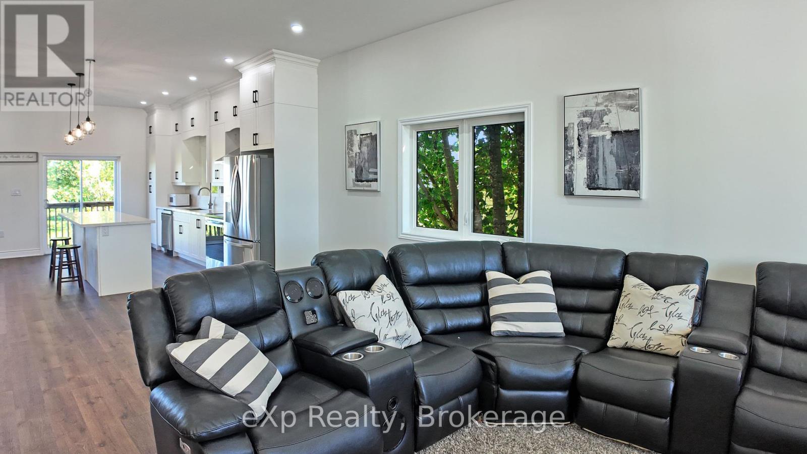 221 Forler Street, West Grey, Ontario  N0G 2M0 - Photo 7 - X12437997