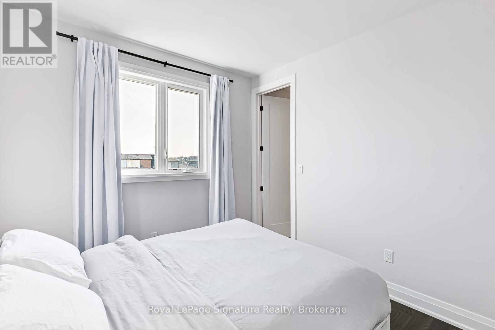 107 Sladden Court, Blue Mountains, Ontario  N0H 2P0 - Photo 28 - X12438030