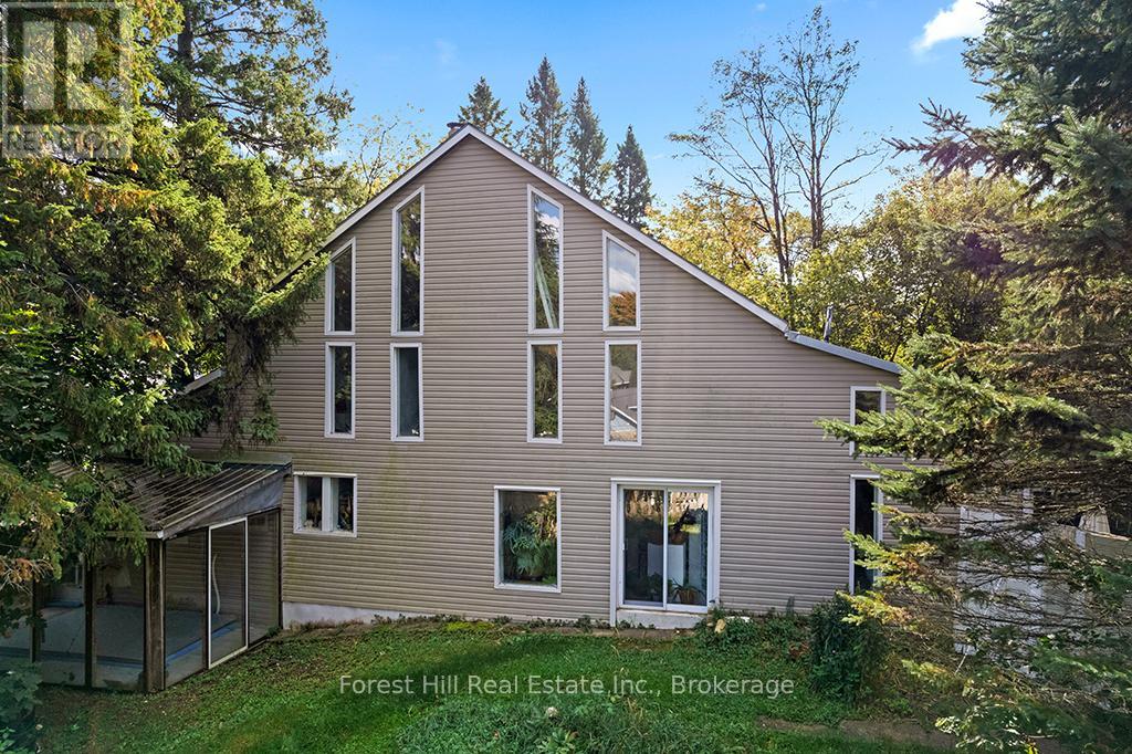 15 Hill Street, Grey Highlands, Ontario  N0C 1E0 - Photo 16 - X12438040